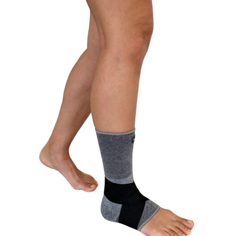 Tobillera deportiva en tejido 3D y ajustes en 8